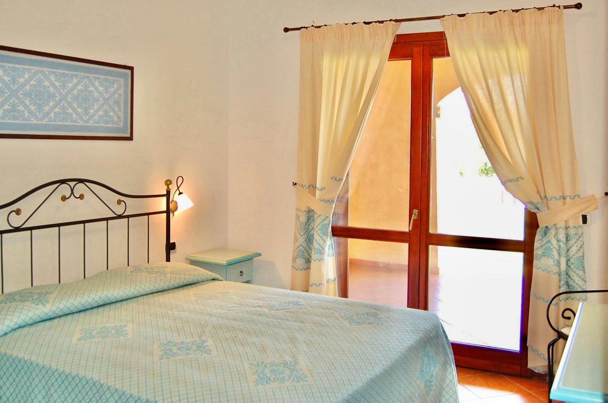 Residence With Private Beach In Marinella Δωμάτιο φωτογραφία